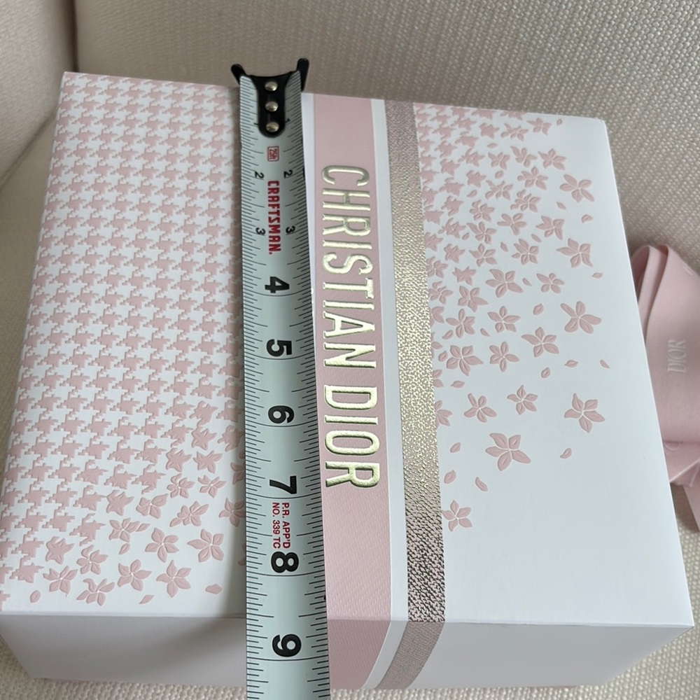 Dior Pink Gift Box with Ribbon - Picture 3 of 6